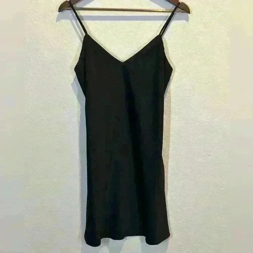 ILLA ILLA Women’s Slip‎ Dress Sz M Black V-neck Mini Y2K Little Black Dress